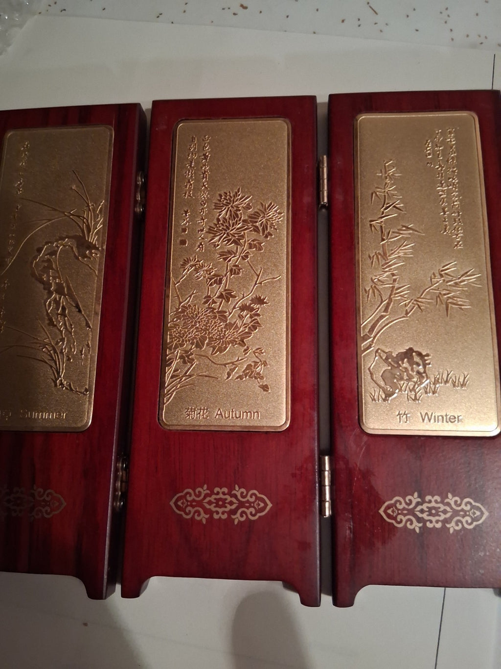  24K gold-plated miniature 6 panel folding screen with traditional Asian artwork