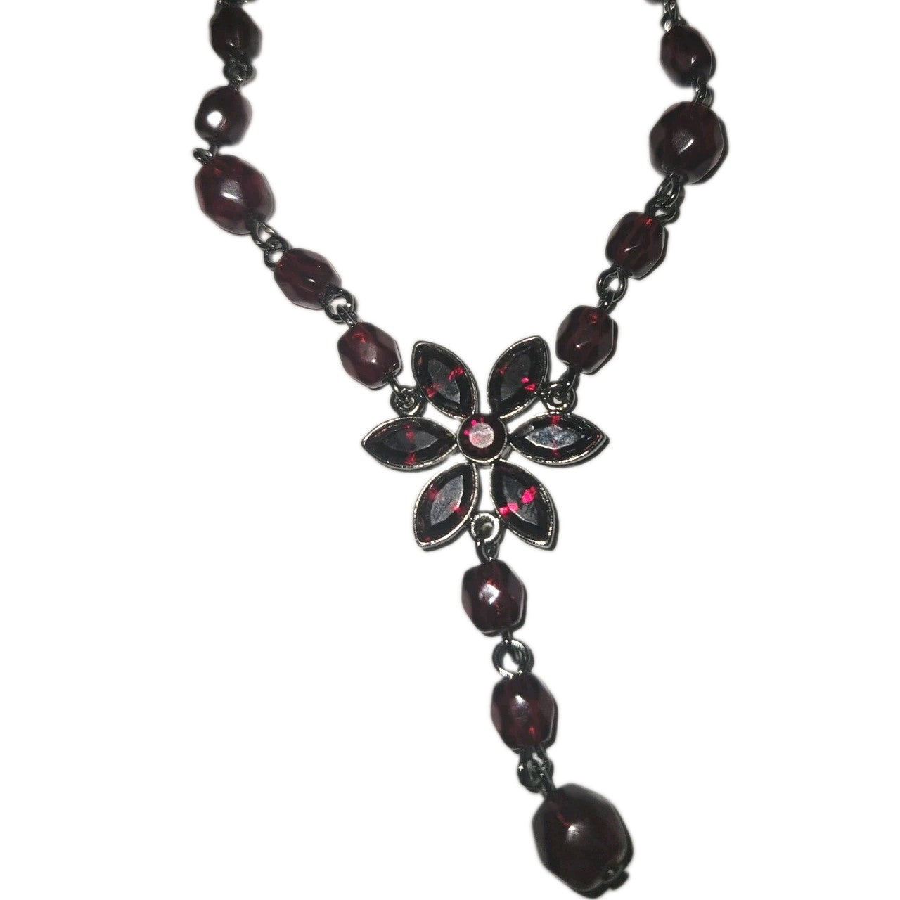 Vintage necklace with burgundy beads 