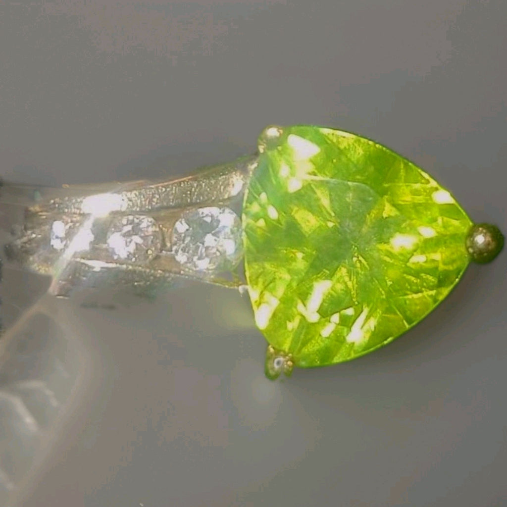 Pendant with oval Peridot and Diamond accents