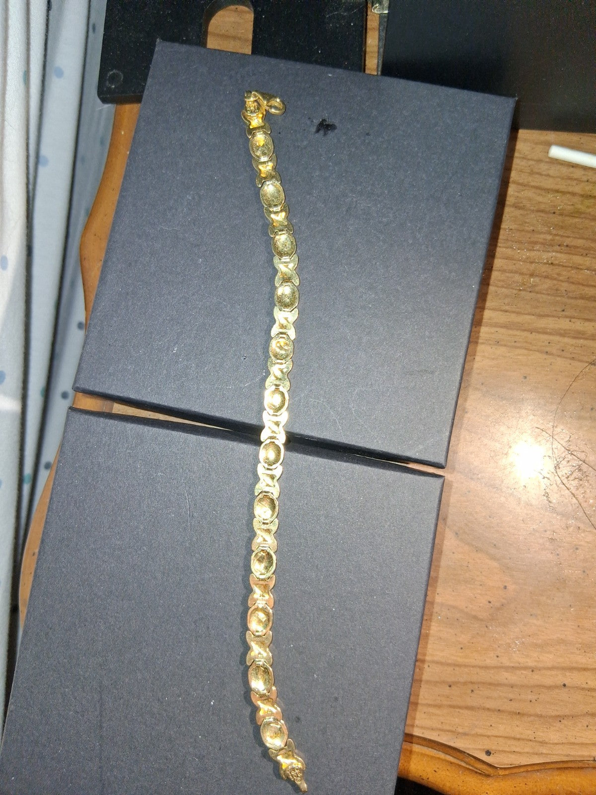 10kt Yellow Gold XOXO Bracelet 