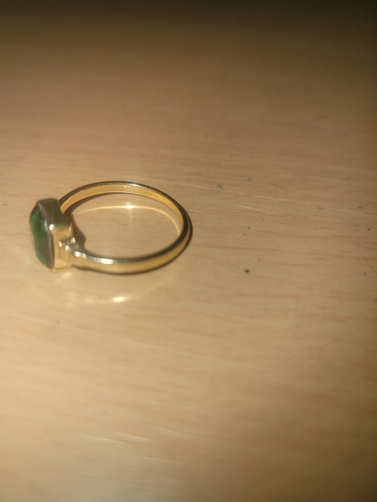 Fashion Emerald ring size 6