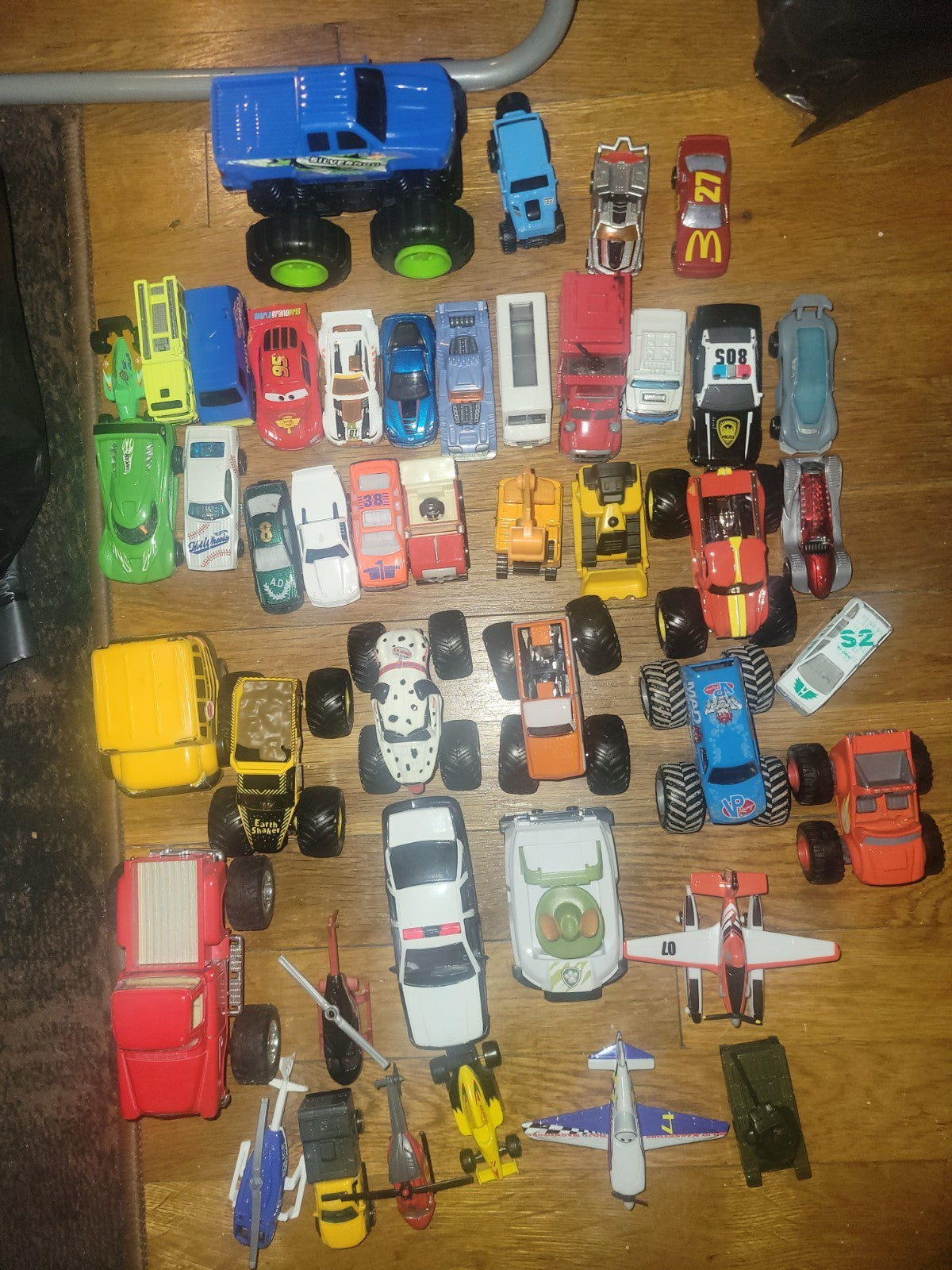 44     Cars Trucks Helicopters Airplanes Multi vehicles