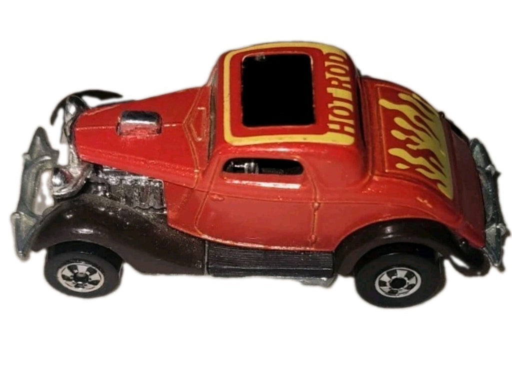 Hot Wheels Red Yellow Flames Collectible