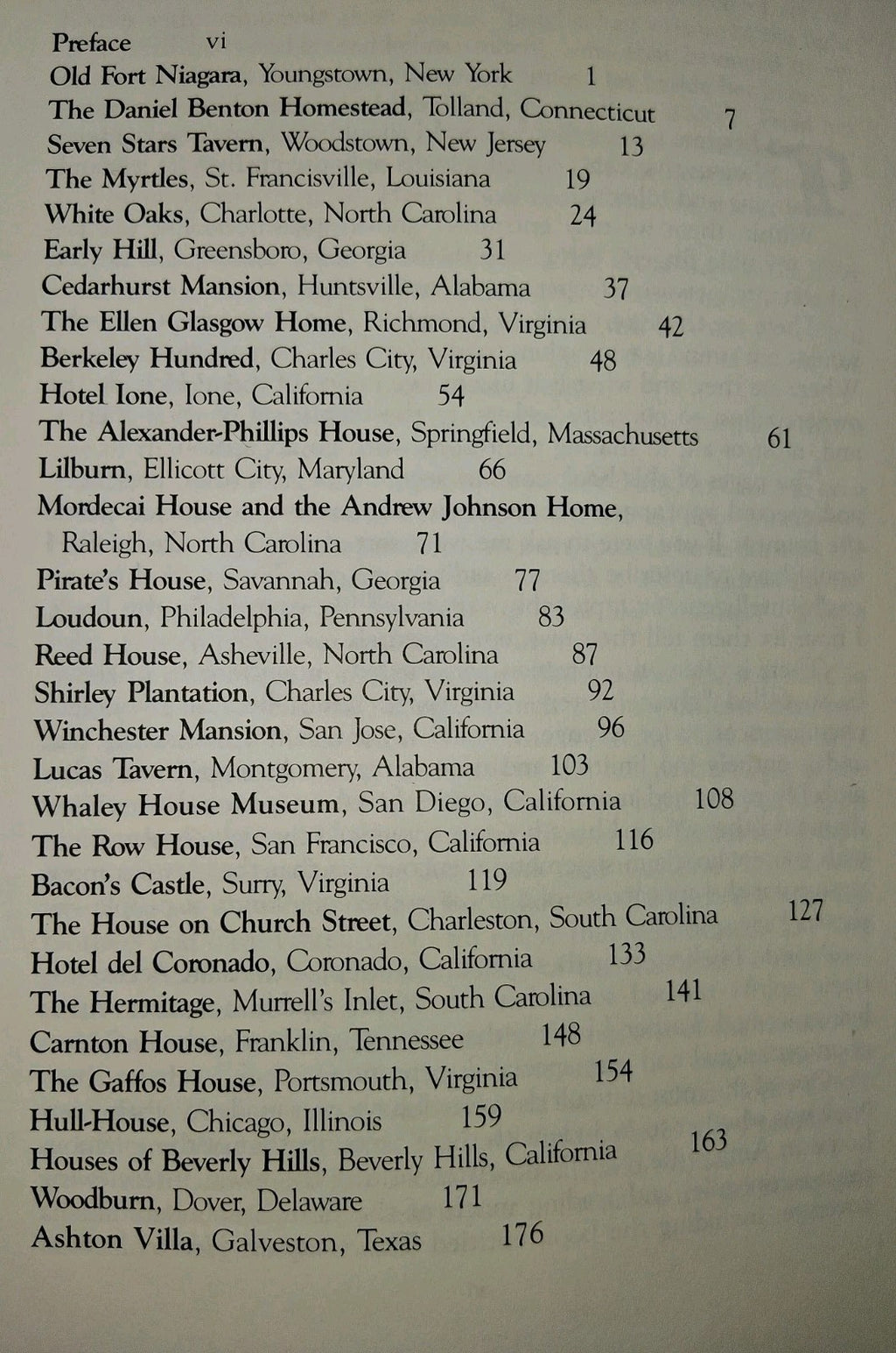Haunted Houses: Tales from 30 American Homes, Roberts, Nancy