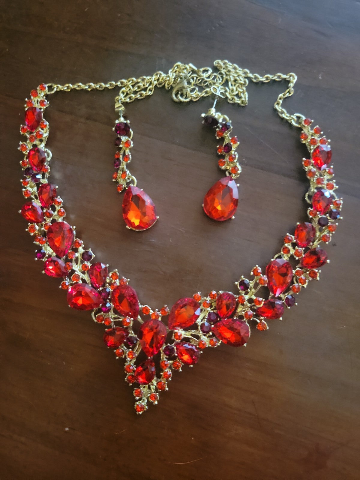 Simulated Ruby Necklace W/earrings Stunning Set