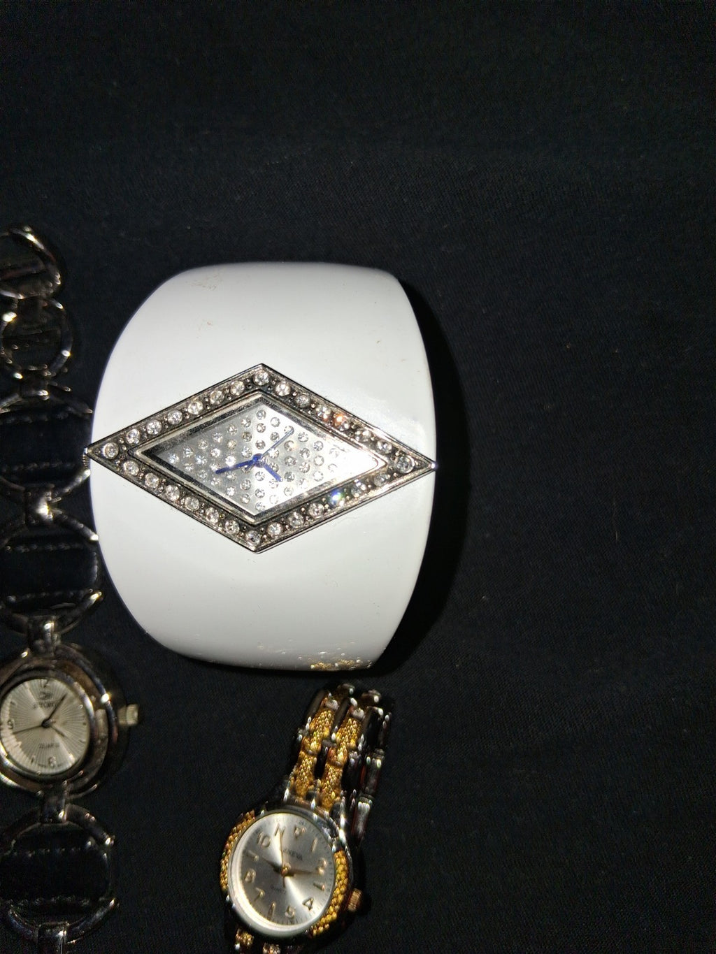 RARE Mixed Lot Of 10 Vtg / Antique Ladies Watches . Batteries needed, ,working