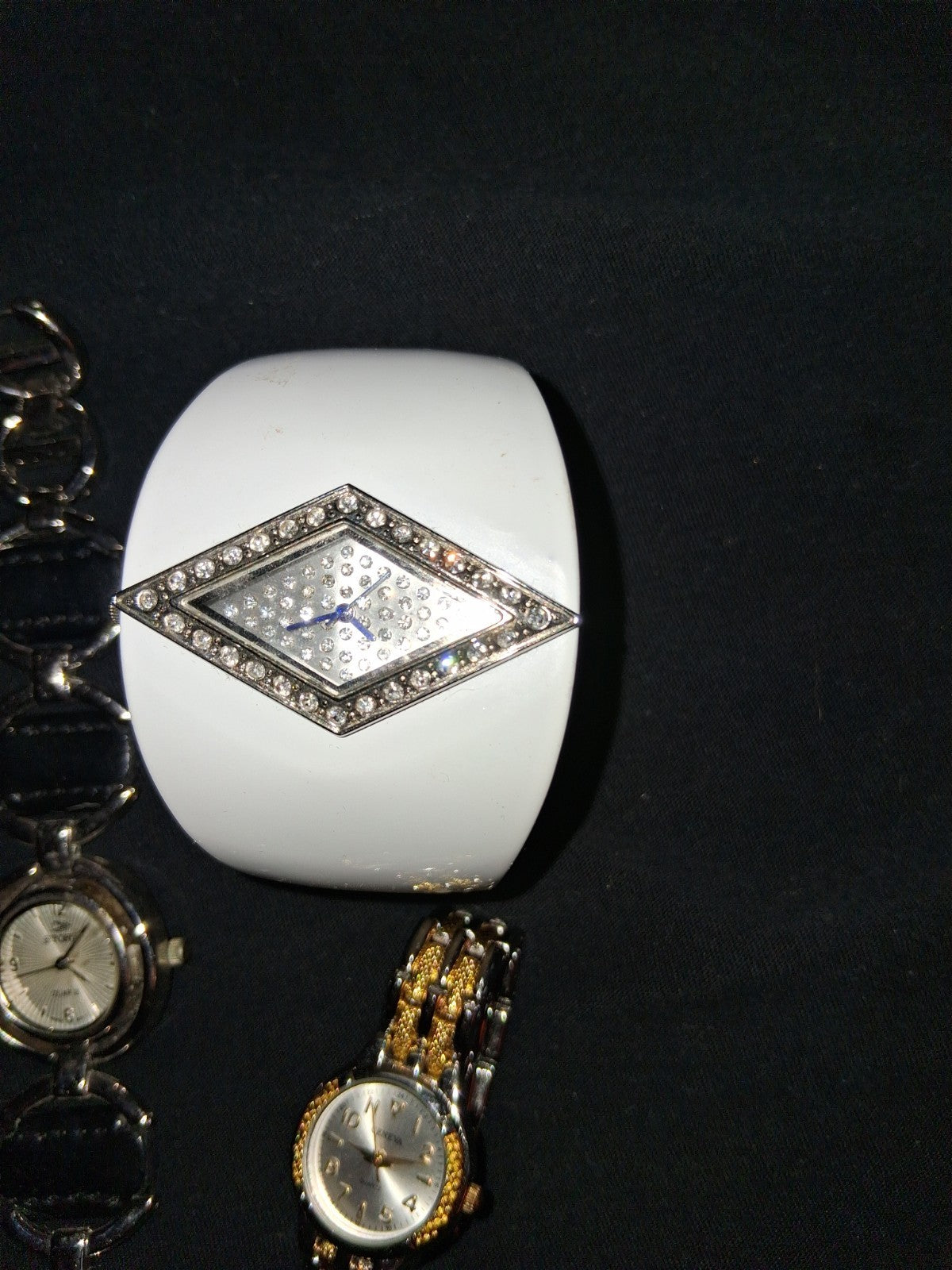 RARE Mixed Lot Of 10 Vtg / Antique Ladies Watches . Batteries needed, ,working