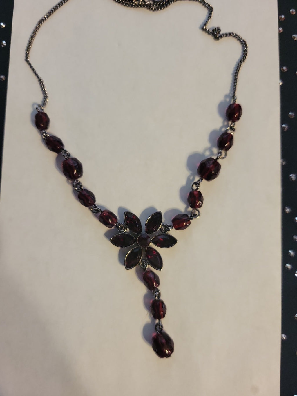 Vintage necklace with burgundy beads 