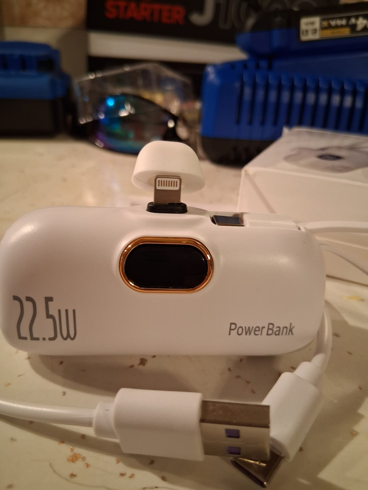 HT-DX268 Capsule 22.5W Fast Charge Power Bank LED Display USB-C White