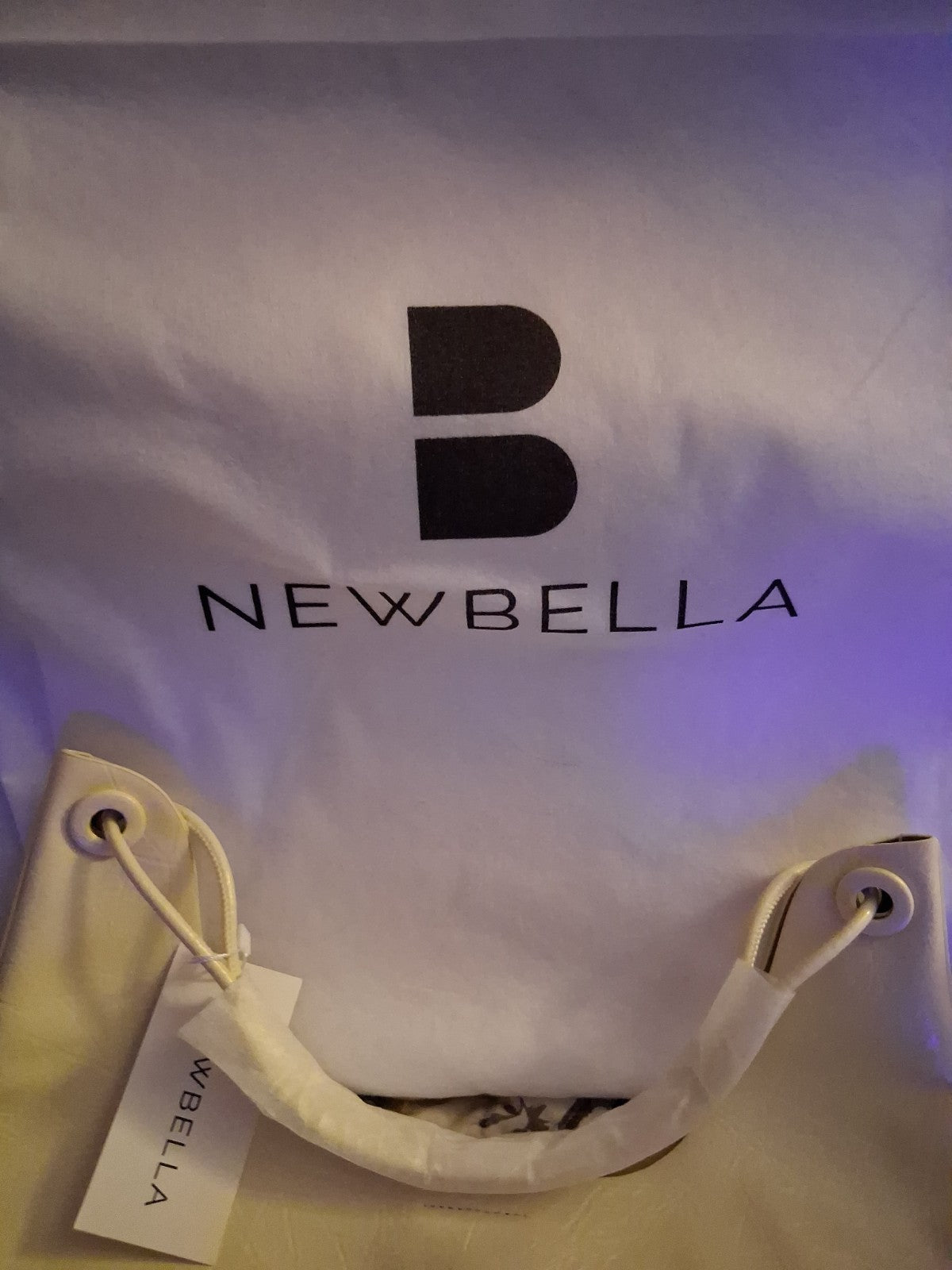 Bella Russo *BRAND NEW* Huge 23inch Wide Bag! Nice Quality!
