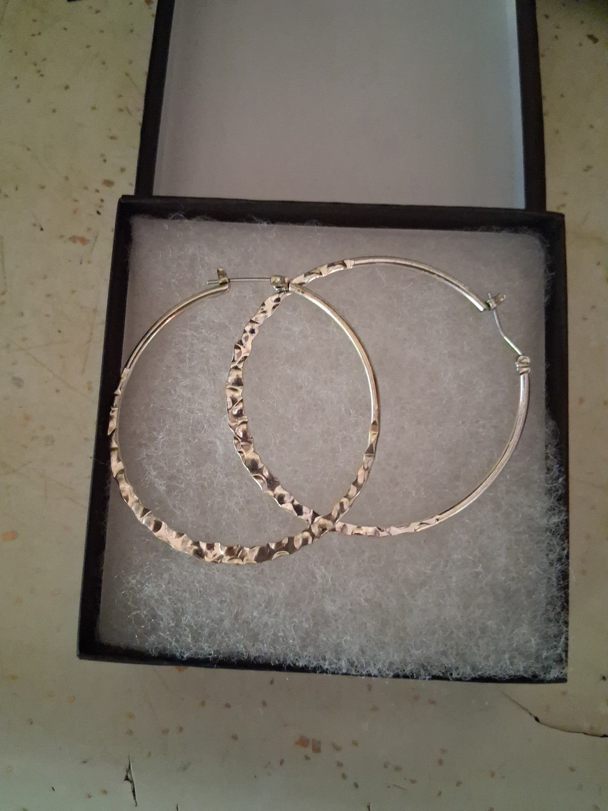 B4429 FAS Sterling Silver Hammered Hoop Earrings 1.5" Dangle Facet Textured 2.2g