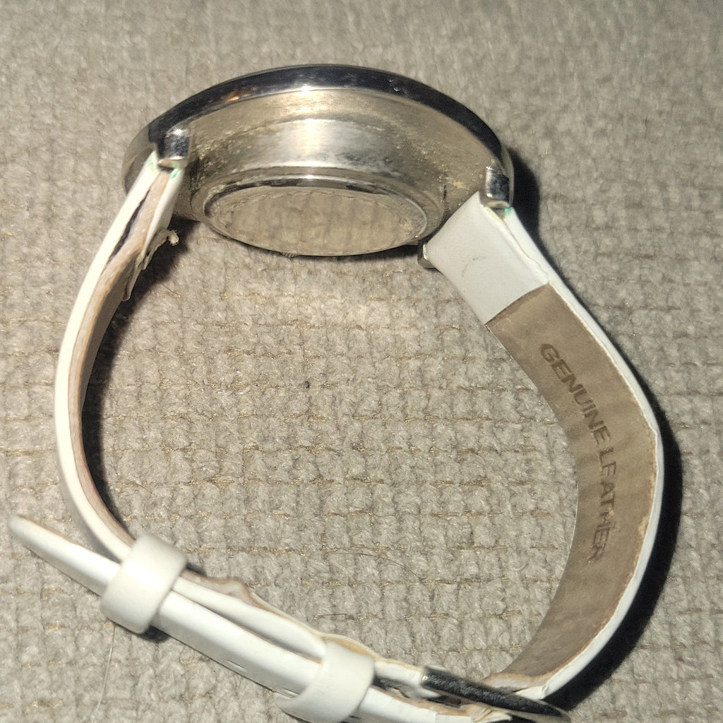 Pure White Quartz Analog Watch