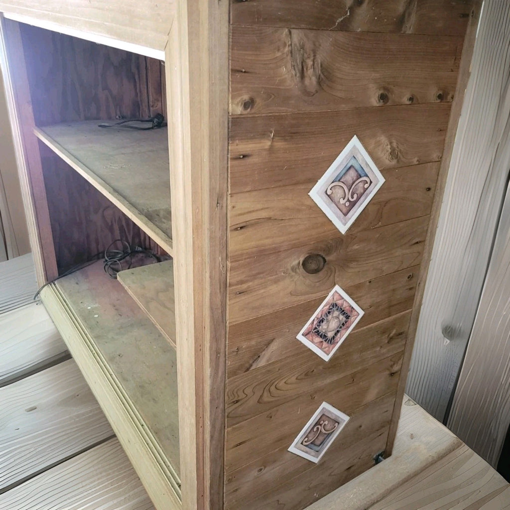  Bar - Cedar and Oak Wood.