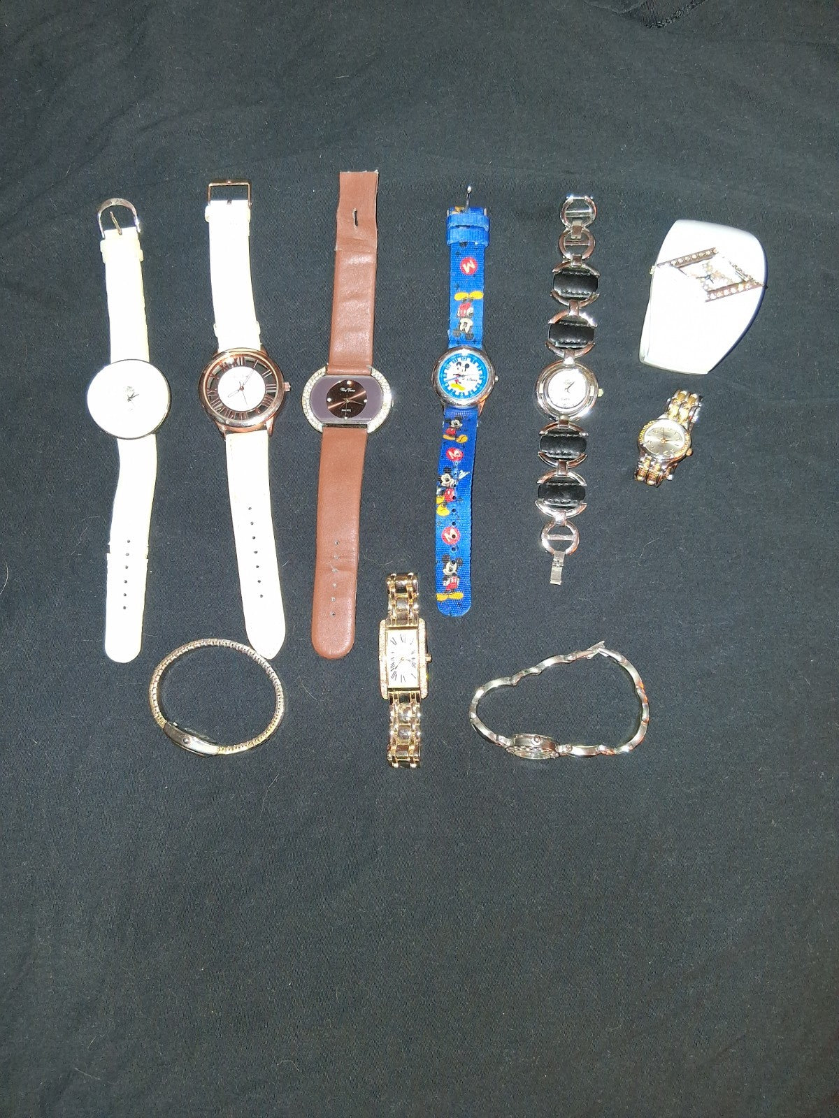 RARE Mixed Lot Of 10 Vtg / Antique Ladies Watches . Batteries needed, ,working