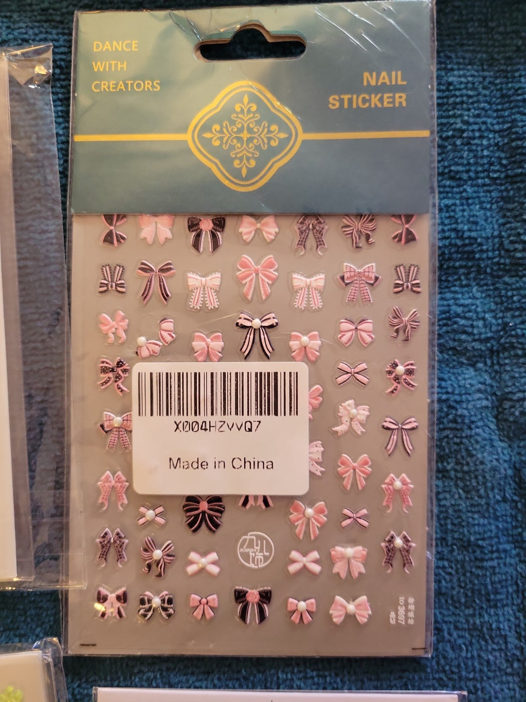 Lot Of Artificial nails full cover, Eyelashes, And Nail Stickers