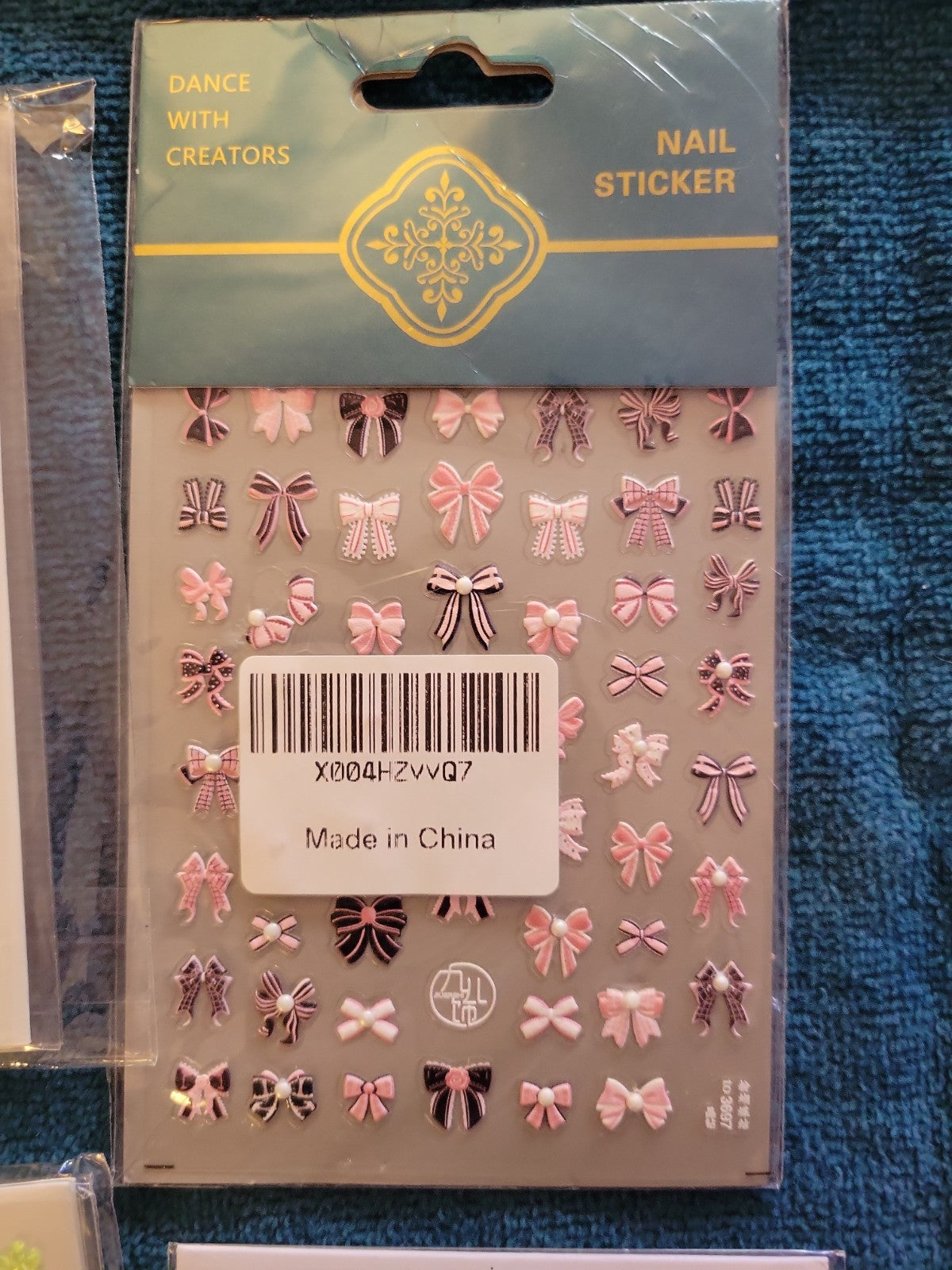 Lot Of Artificial nails full cover, Eyelashes, And Nail Stickers