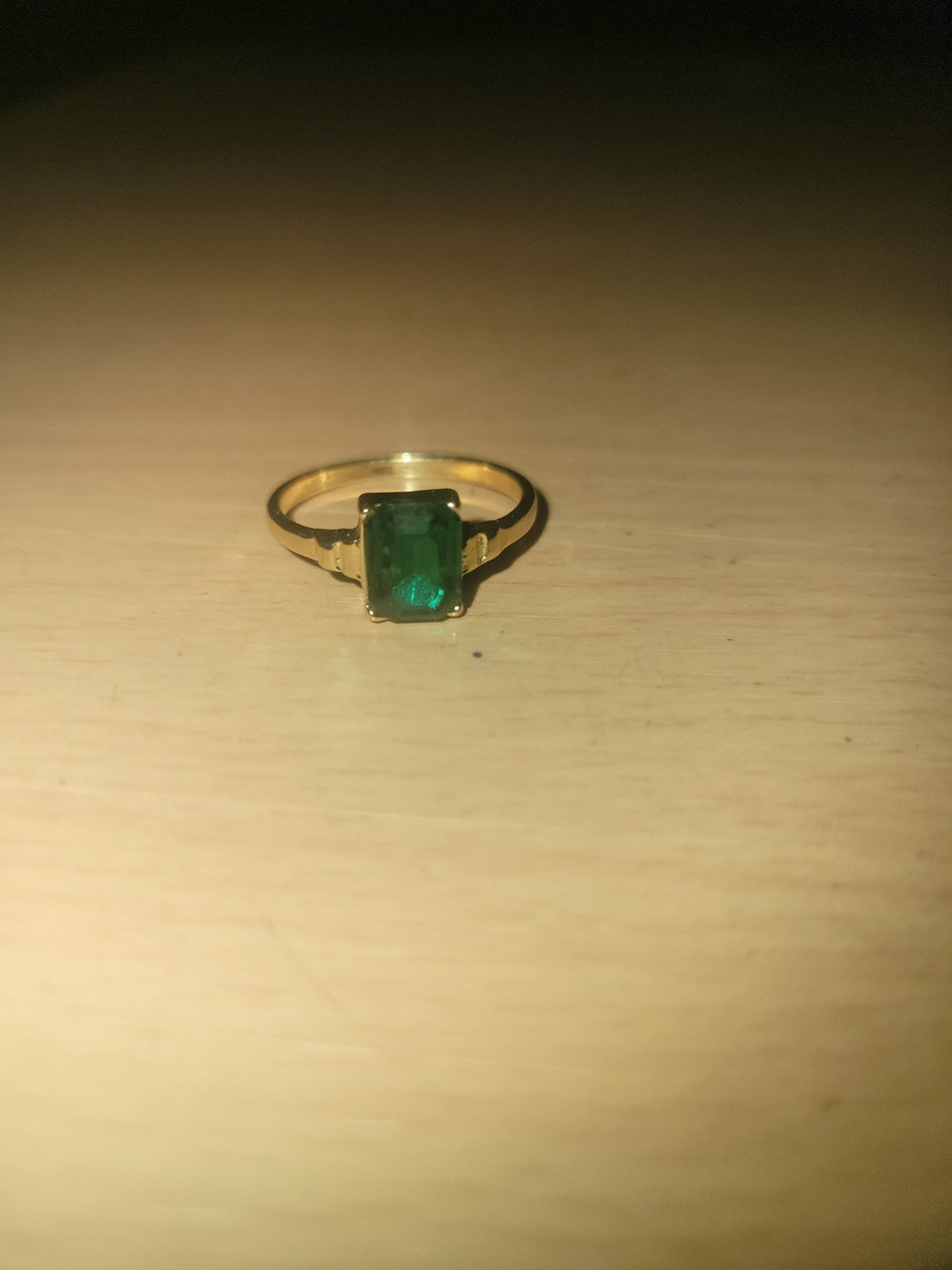 Fashion Emerald ring size 6