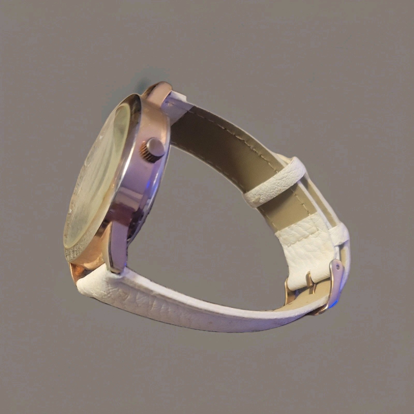 Vice Versa White Wristwatch Antique