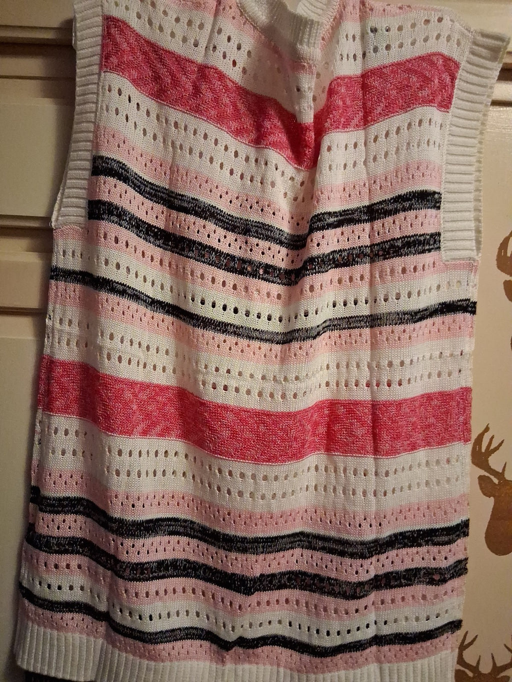 BB2- Ivicoer No-Sleeve Striped Women's Shirt Size Medium Pink and Blue Stripes