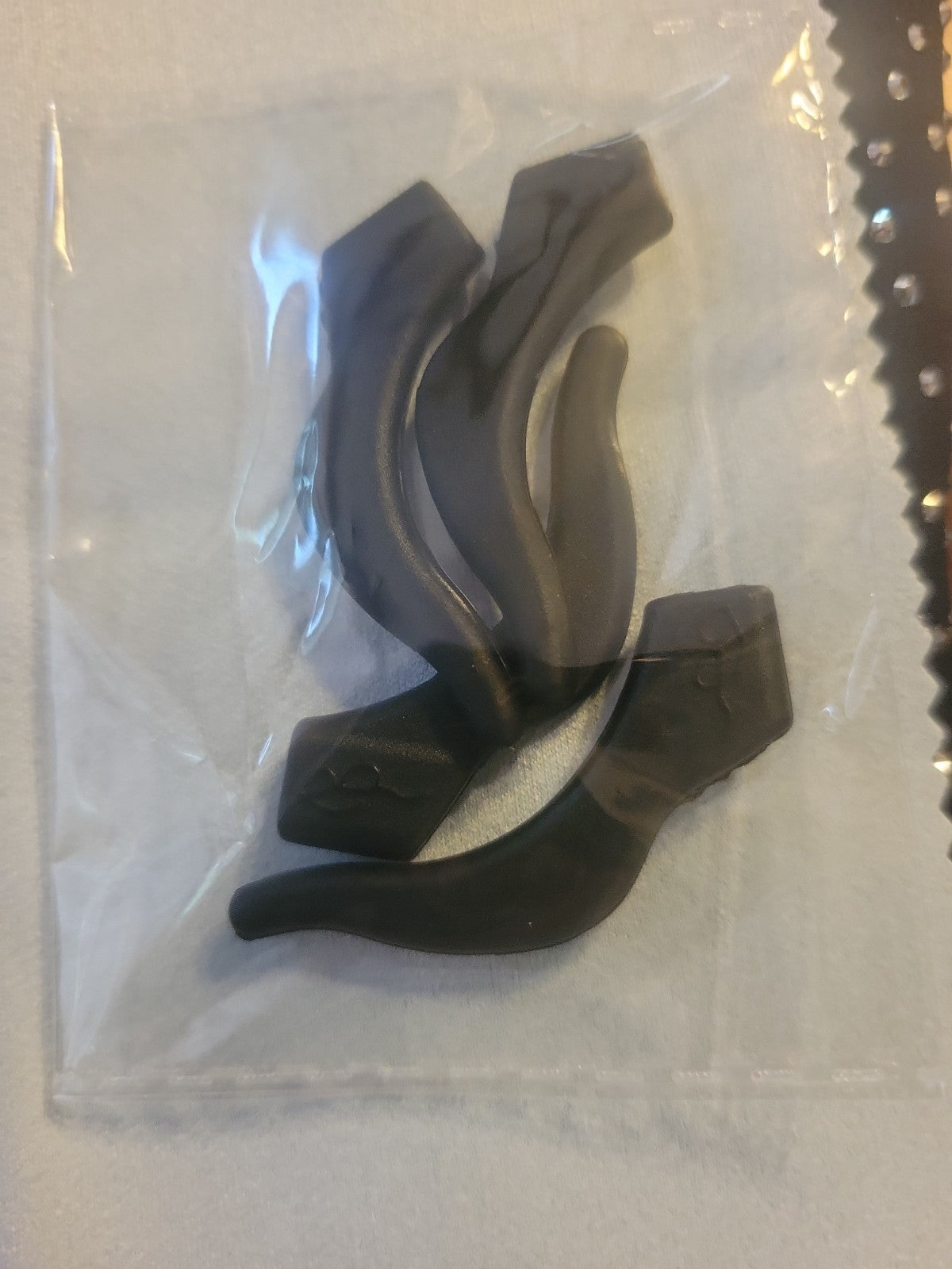 Eyeglasses straps 4 Pkg