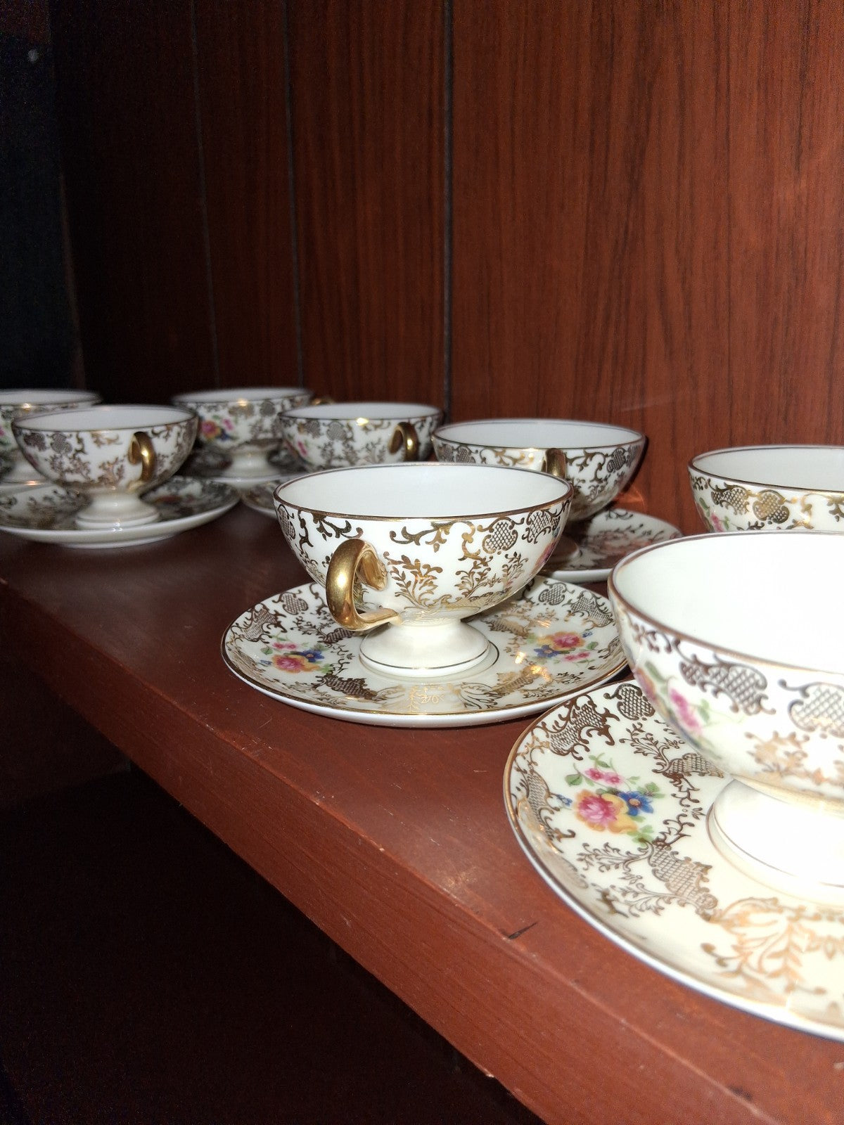 1930's Bohemia Royal Ivory 8pc Porcelain Tea Cup & Saucer Set Floral Gold Trim