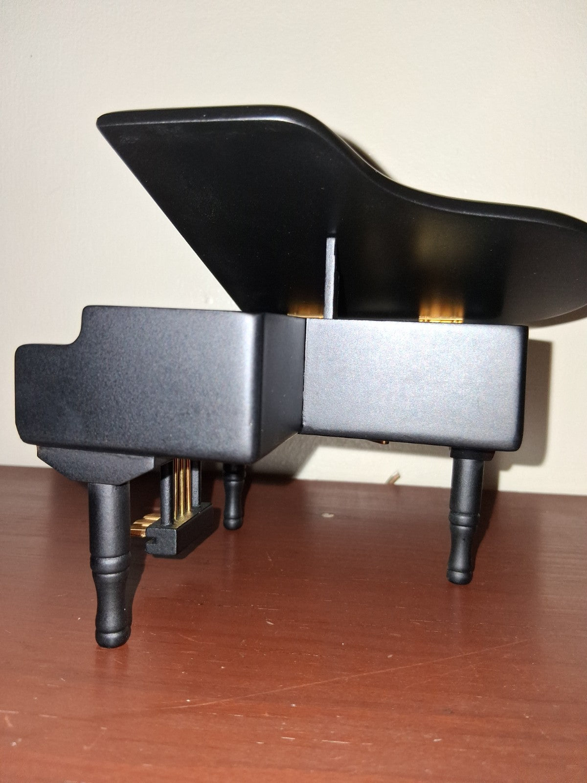 Sankyo Black Grand Piano Musical Music Box with Lid "Beauty and the Beast"