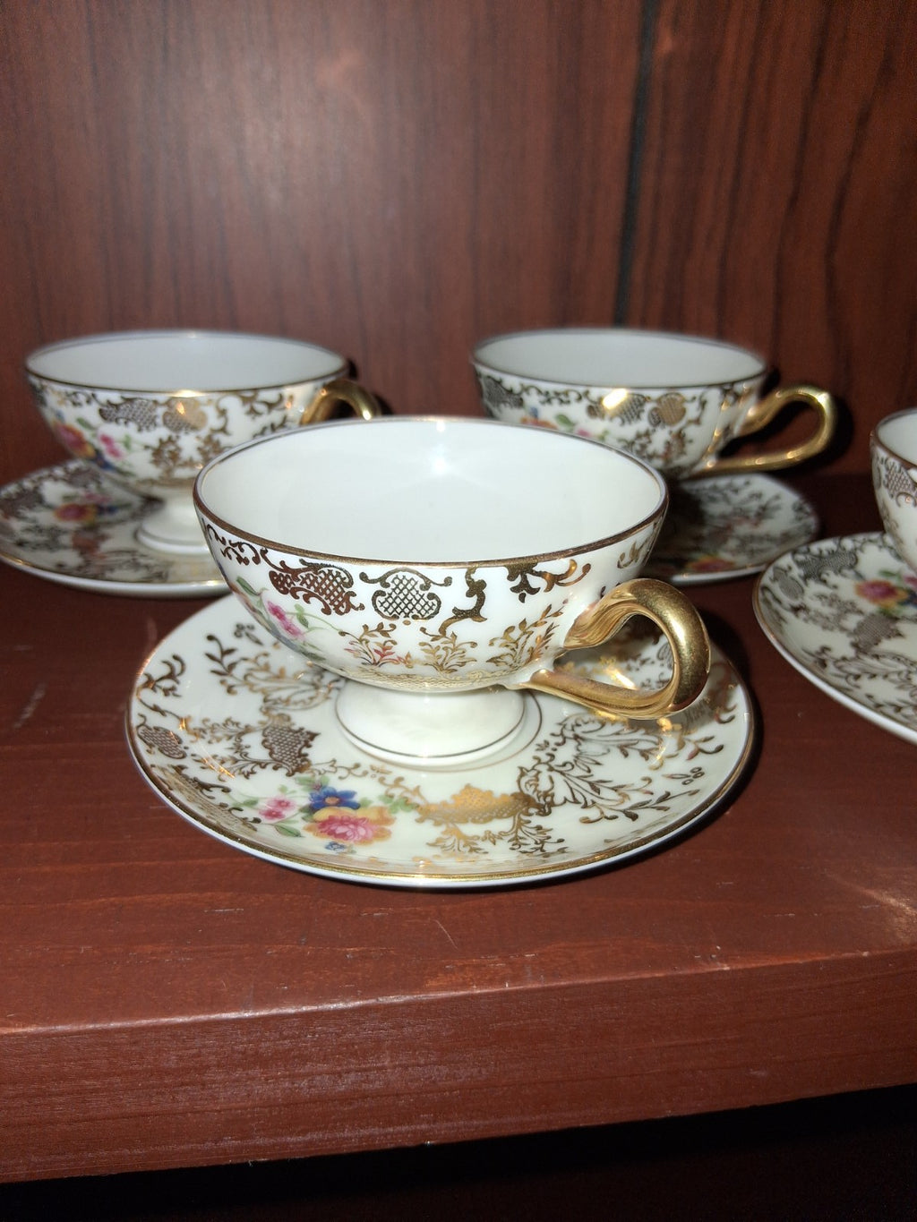 1930's Bohemia Royal Ivory 8pc Porcelain Tea Cup & Saucer Set Floral Gold Trim