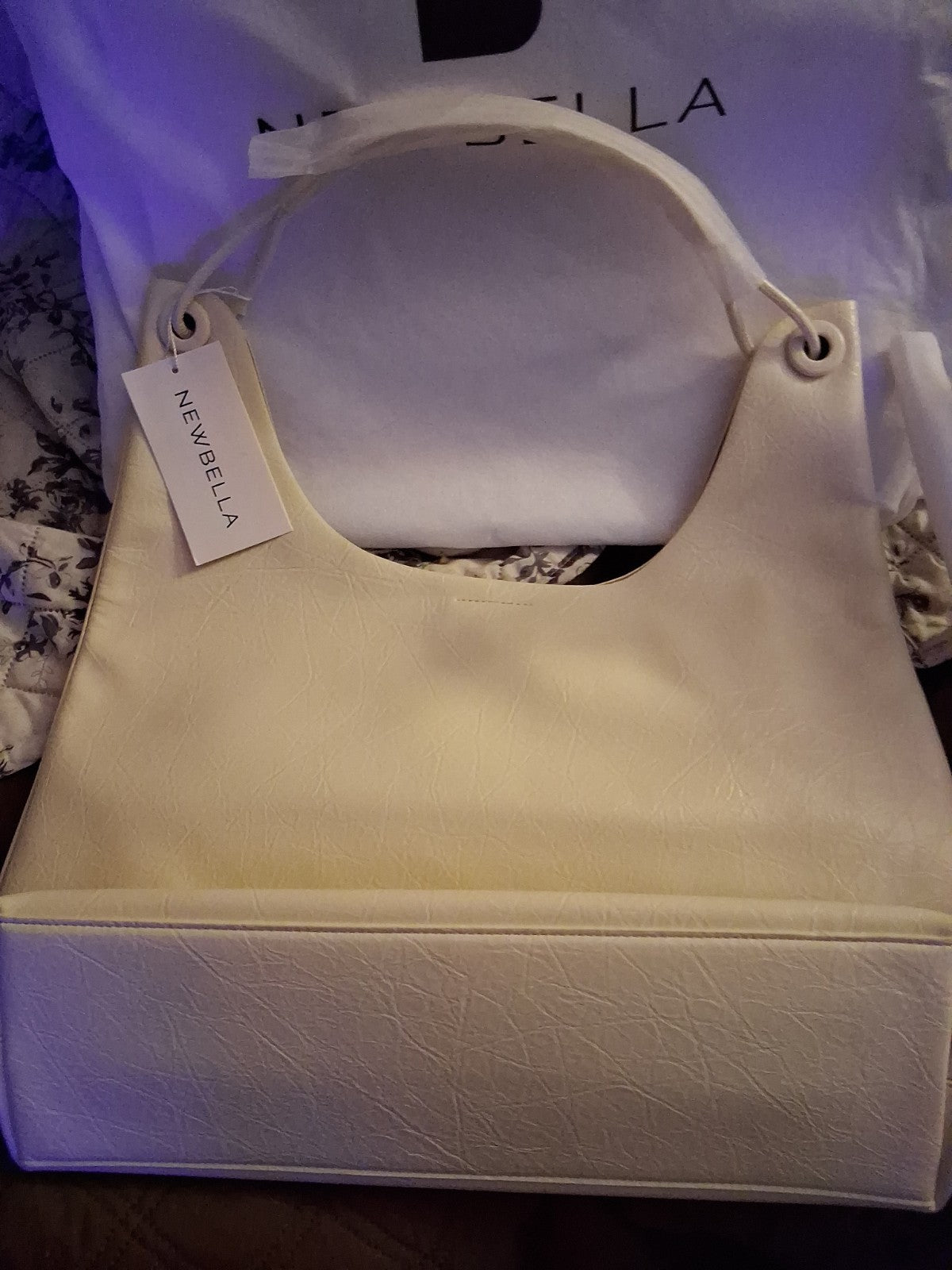 Bella Russo *BRAND NEW* Huge 23inch Wide Bag! Nice Quality!