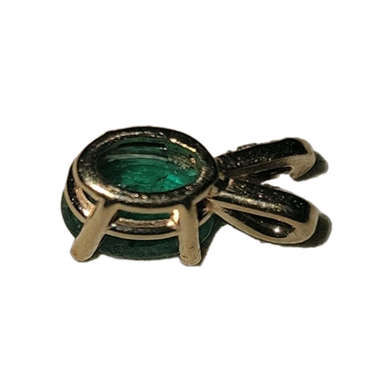 Oval Emerald Pendant 