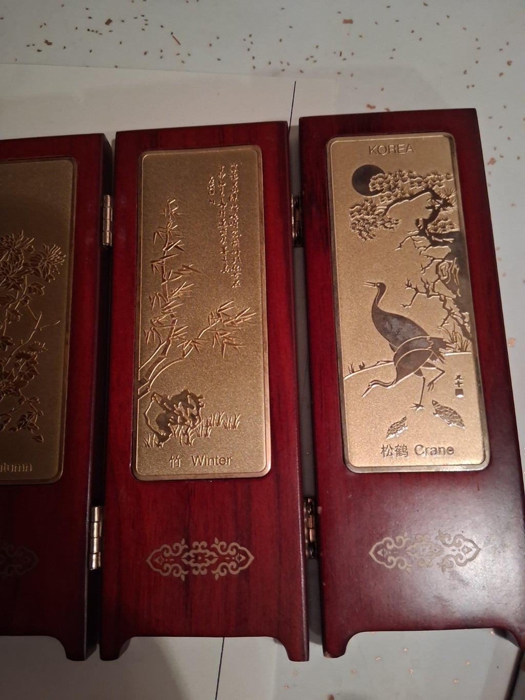  24K gold-plated miniature 6 panel folding screen with traditional Asian artwork