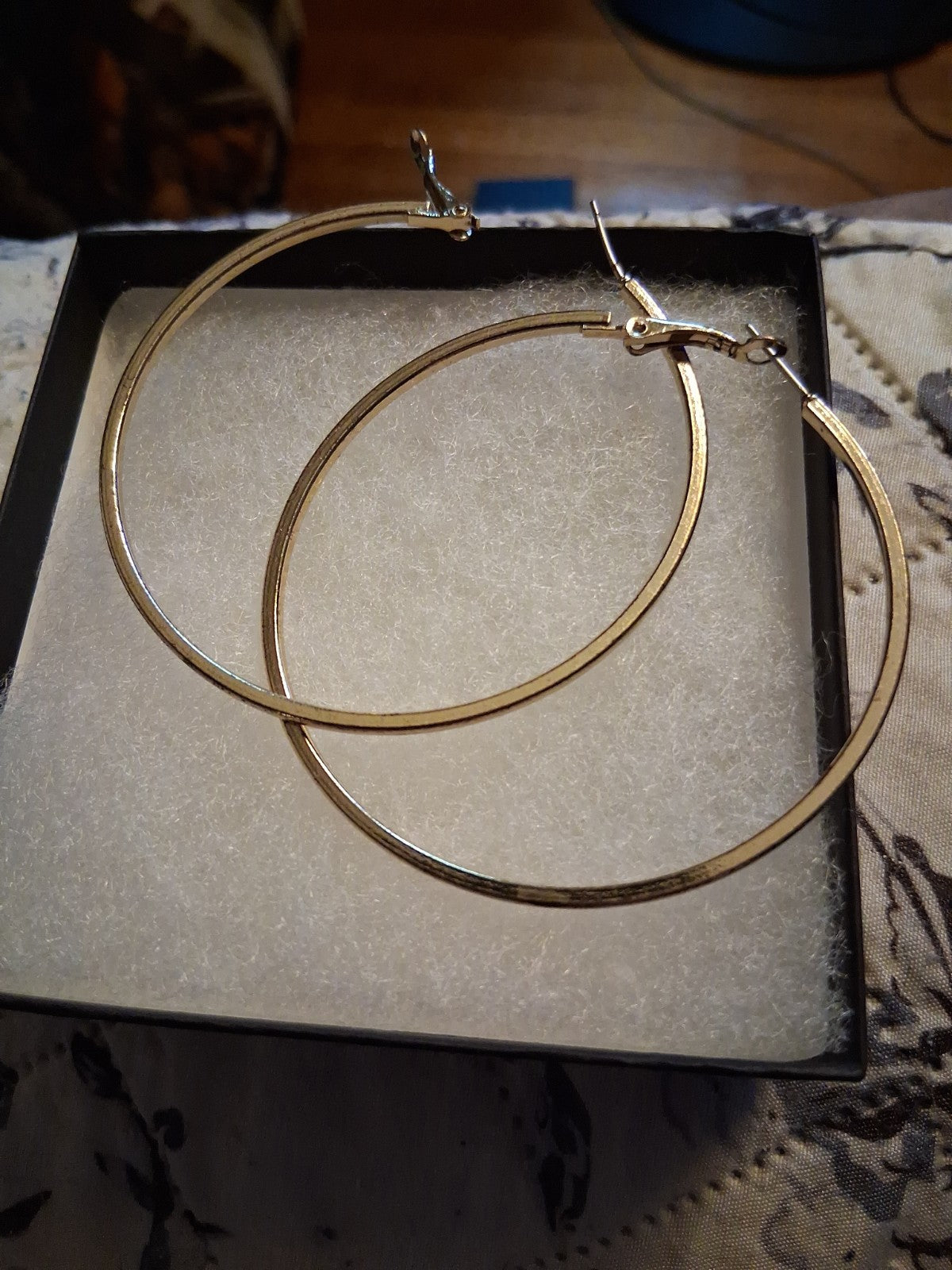 Hoop earrings 