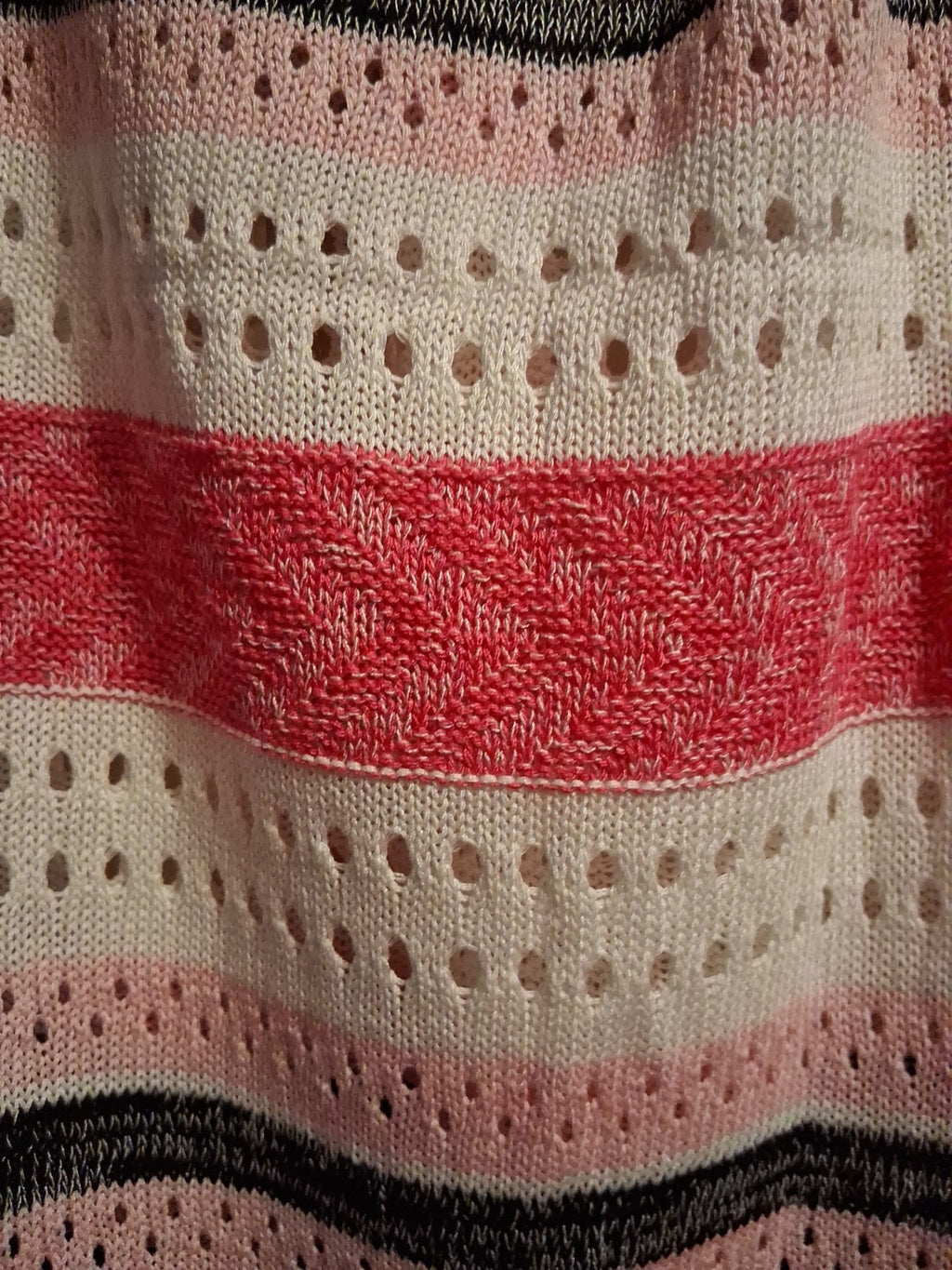 BB2- Ivicoer No-Sleeve Striped Women's Shirt Size Medium Pink and Blue Stripes