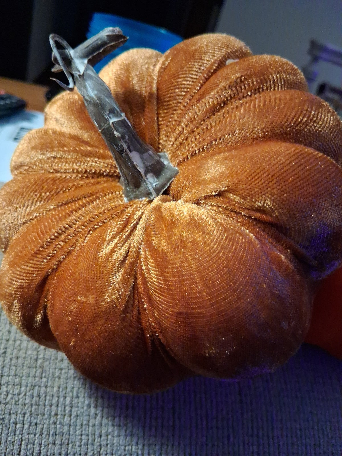 2 Halloween pumpkins
