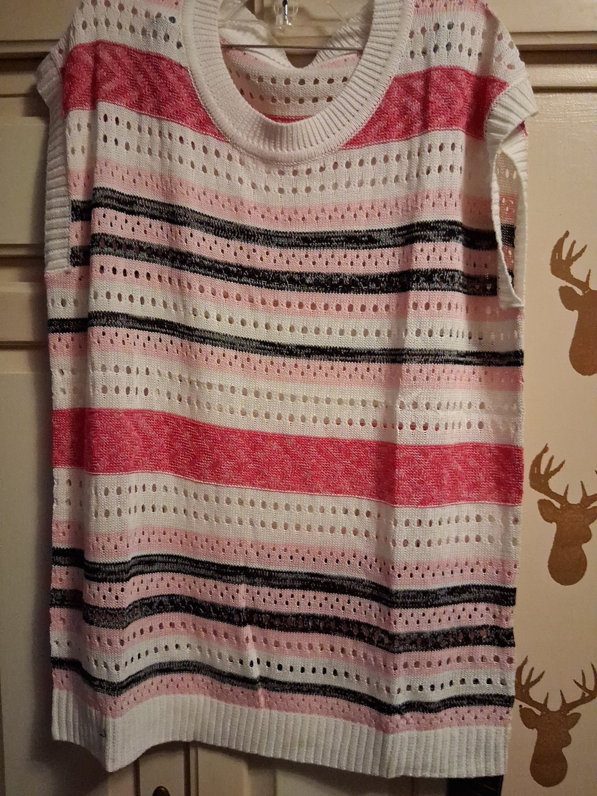 BB2- Ivicoer No-Sleeve Striped Women's Shirt Size Medium Pink and Blue Stripes