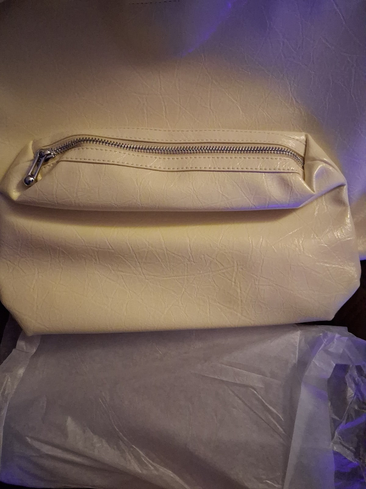 Bella Russo *BRAND NEW* Huge 23inch Wide Bag! Nice Quality!