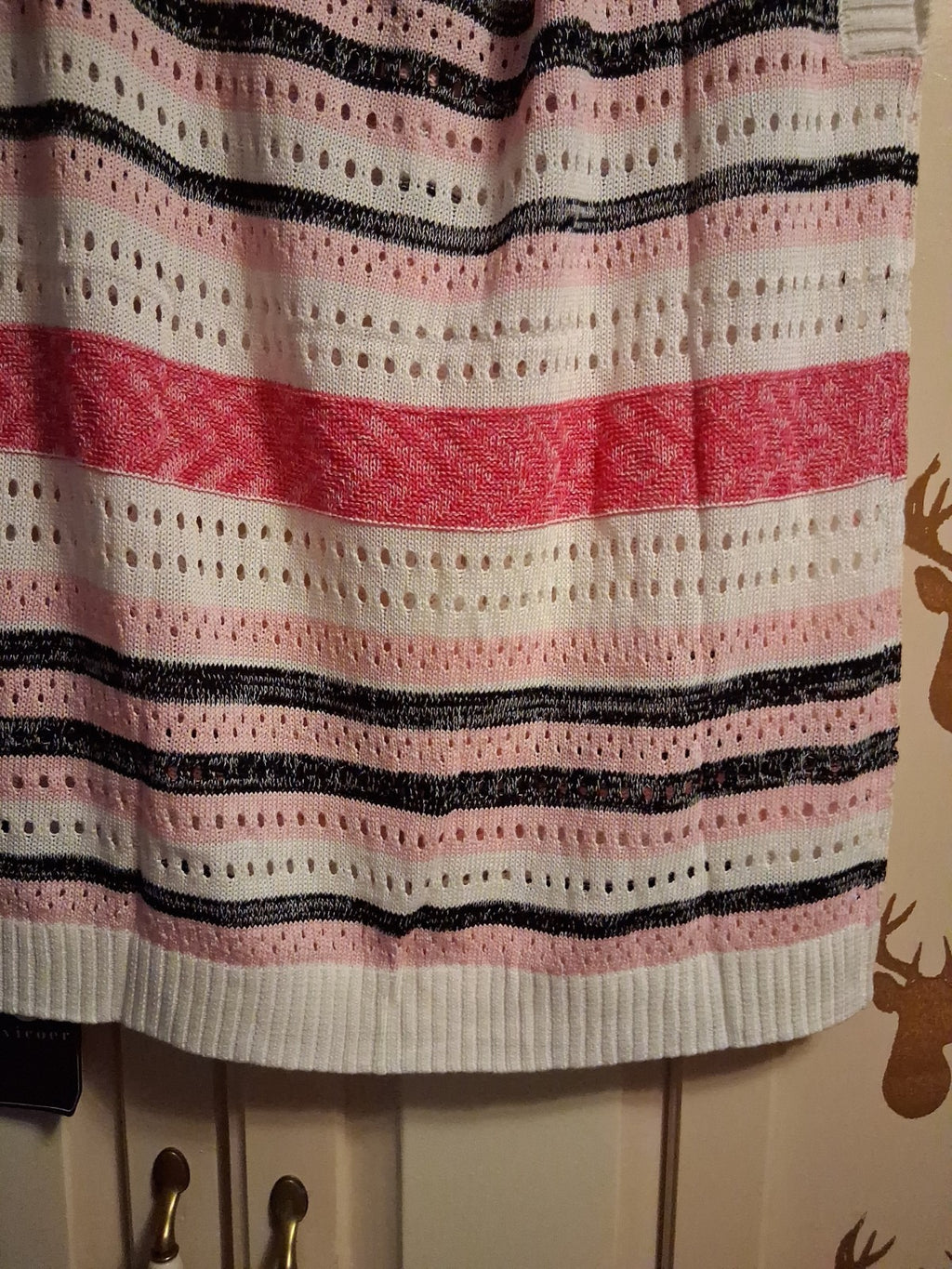 BB2- Ivicoer No-Sleeve Striped Women's Shirt Size Medium Pink and Blue Stripes