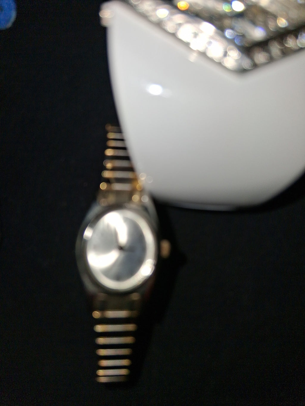 RARE Mixed Lot Of 10 Vtg / Antique Ladies Watches . Batteries needed, ,working