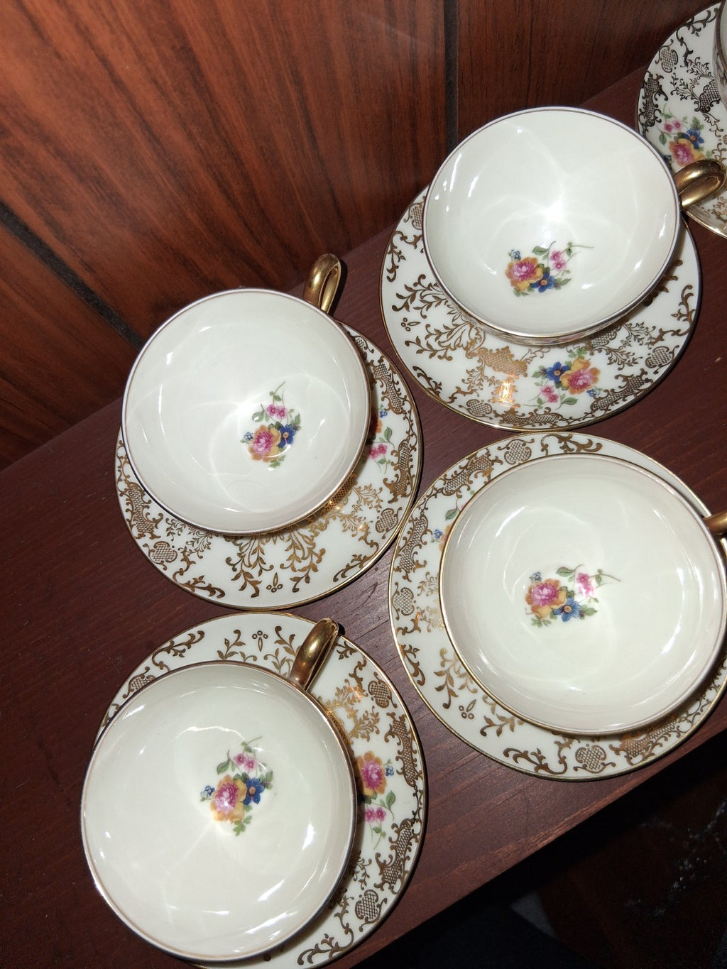 1930's Bohemia Royal Ivory 8pc Porcelain Tea Cup & Saucer Set Floral Gold Trim