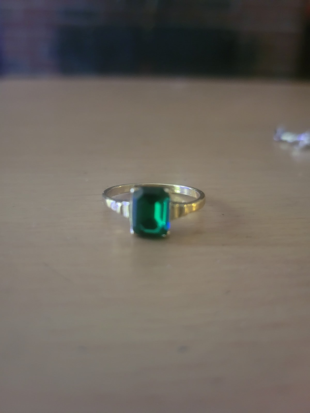 Fashion Emerald ring size 6