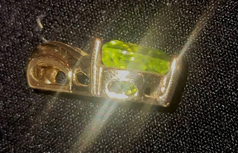 Pendant with oval Peridot and Diamond accents