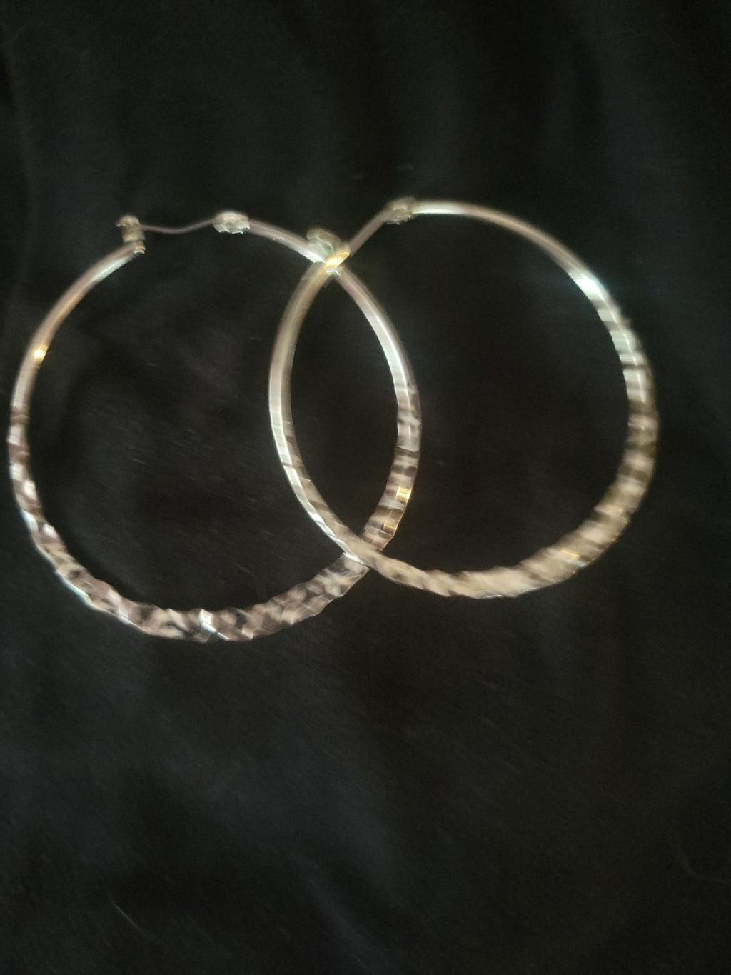 B4429 FAS Sterling Silver Hammered Hoop Earrings 1.5" Dangle Facet Textured 2.2g