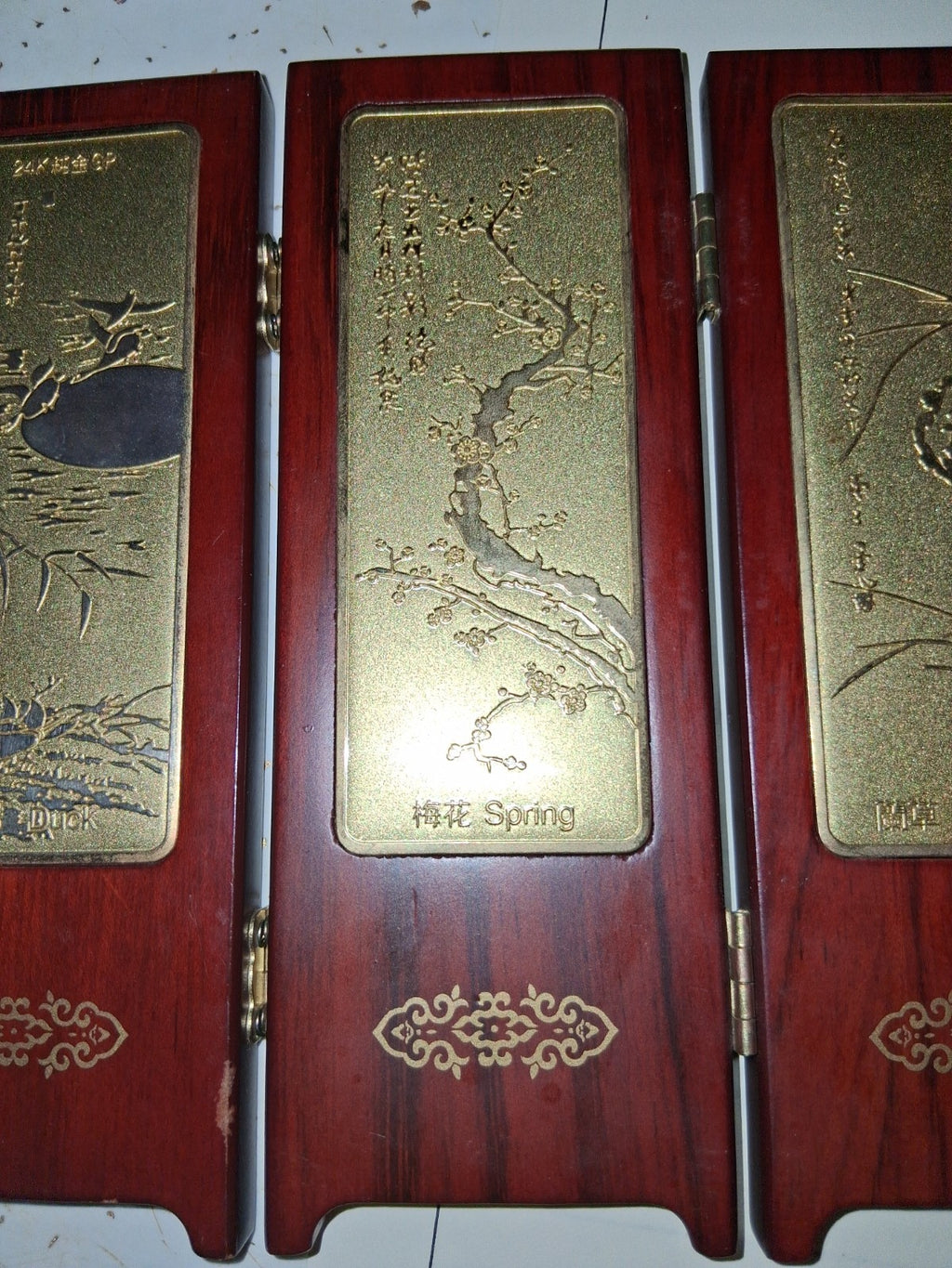  24K gold-plated miniature 6 panel folding screen with traditional Asian artwork