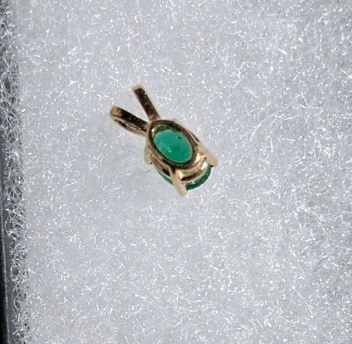 Oval Emerald Pendant 