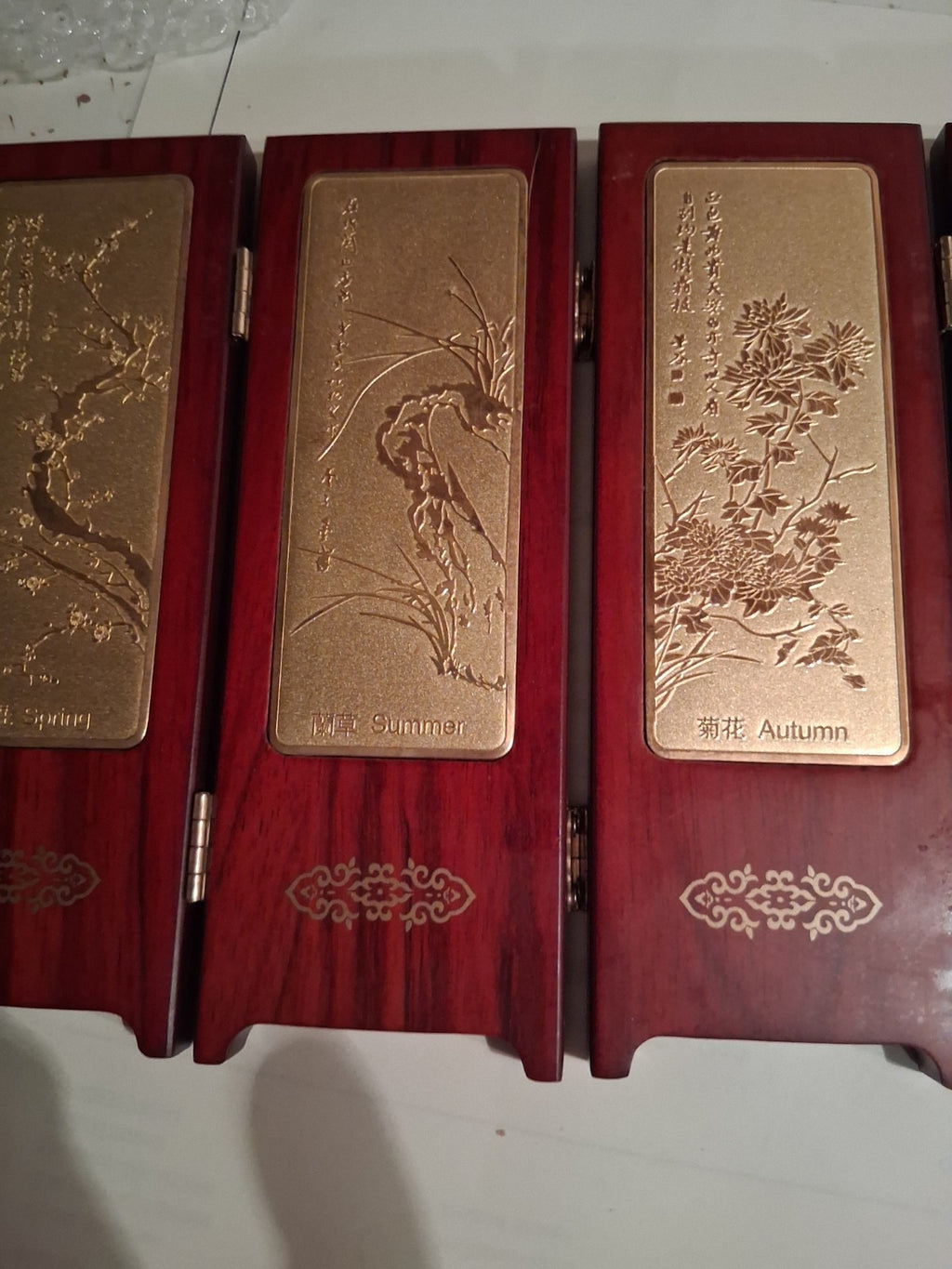  24K gold-plated miniature 6 panel folding screen with traditional Asian artwork