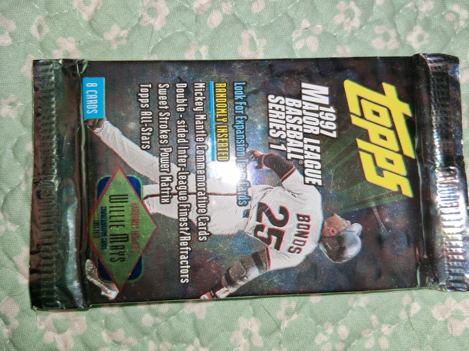Topps 1997 Major LEAGUE Baseball Series 1  - (11 Cards)  Unopened Pack