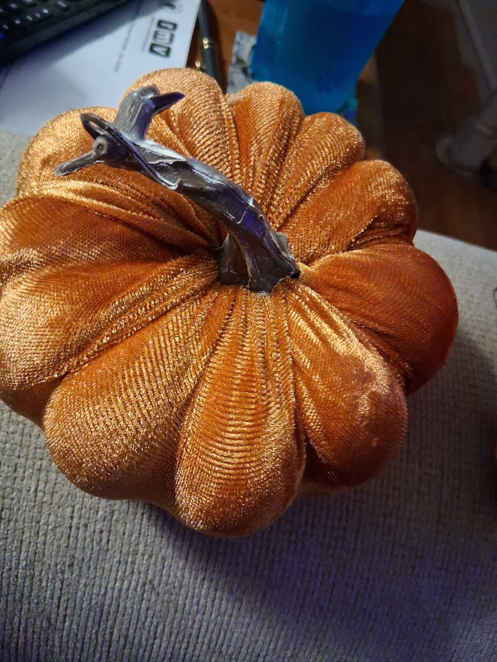 2 Halloween pumpkins
