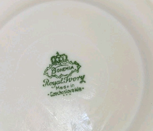 1930's Bohemia Royal Ivory 8pc Porcelain Tea Cup & Saucer Set Floral Gold Trim