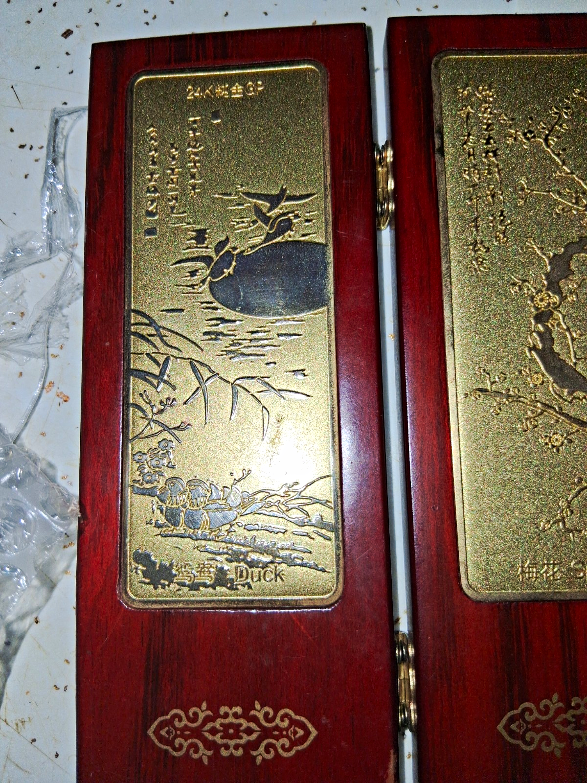  24K gold-plated miniature 6 panel folding screen with traditional Asian artwork
